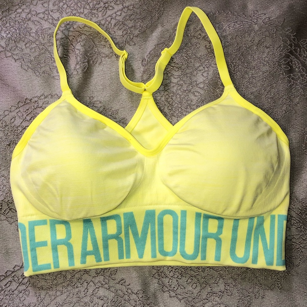 NWOT Under armour lined sports bra